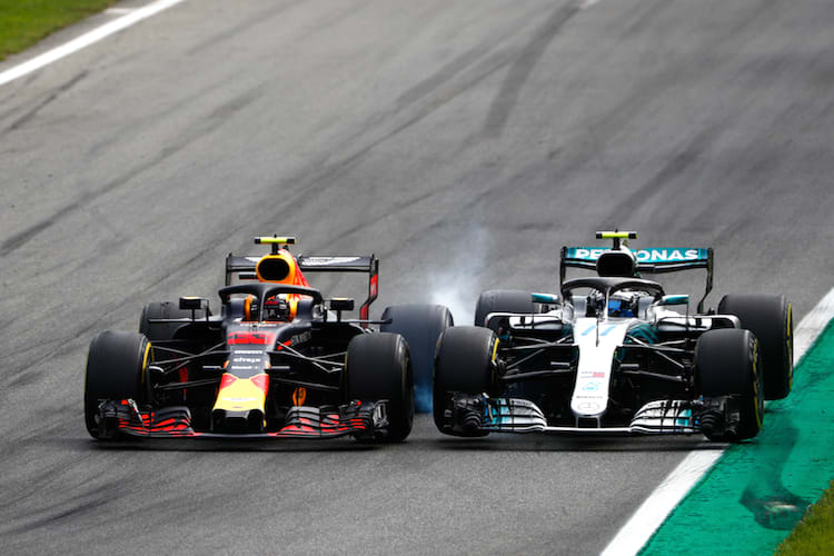 Max Verstappen fuhr in Monza gegen Valtteri Bottas die Ellbogen aus