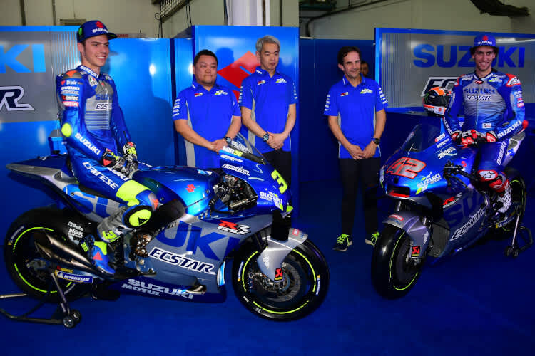 Joan Mir, Technical Manager Ken Kawauchi, Projektleiter Shinichi Sahar, Davide Brivio und Alex Rins
