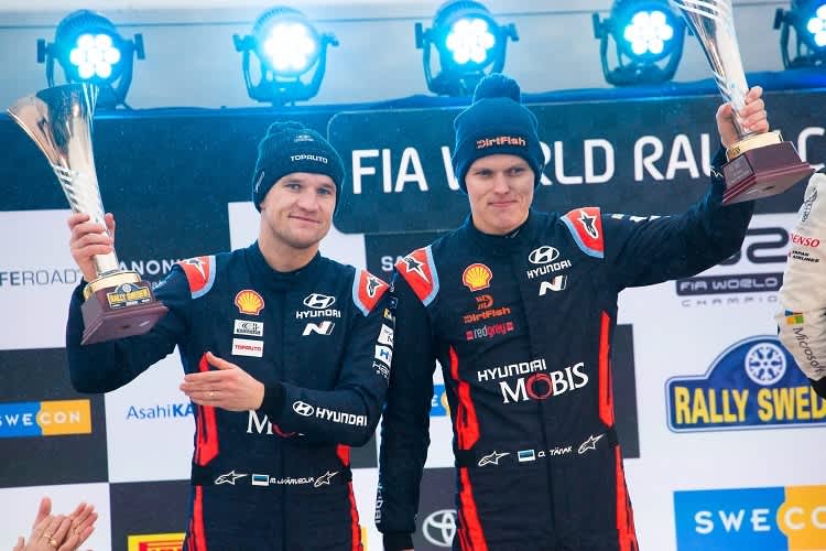 Die Schweden-Zweiten Martin Järoja und Ott Täank