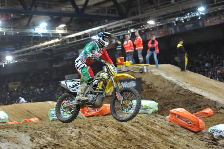 Als Teddy Maier an Kyle Chisholm vorbei war, lag dieser auf der Nase