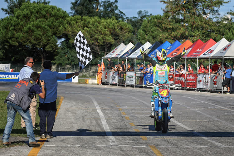 Thomas Chareyre dominiert in Rivesaltes nach Belieben