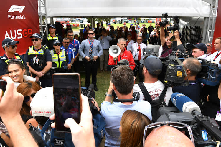 Die Fans in Australien vor verschlossenen Toren