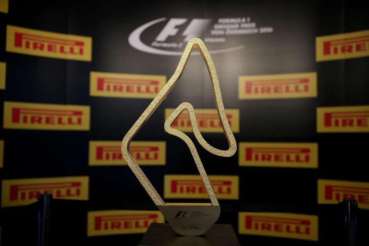 Die Trophäen für die Podeststürmer des Österreich-GP zeigen den Red Bull Ring