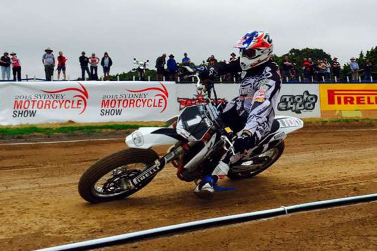 Troy Bayliss am Freitag beim Training