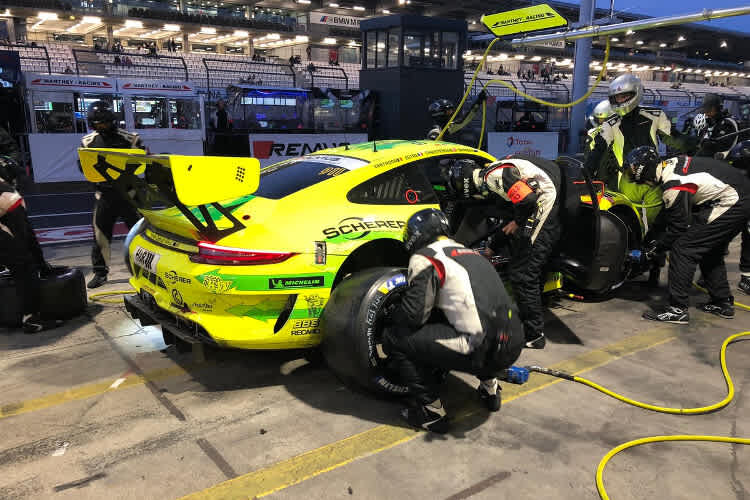 Macht bei den 24h am Nürburgring weiterhin die Pace: Der Porsche 911 GT3 R von Manthey-Racing