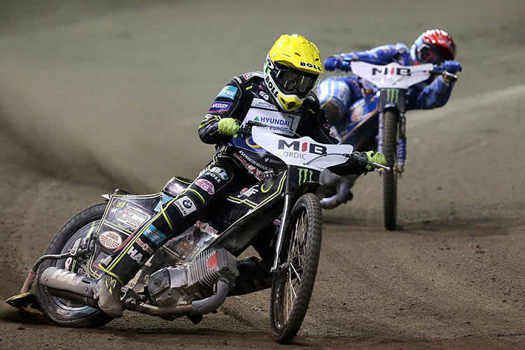 Martin Vaculik vor Bartosz Zmarzlik