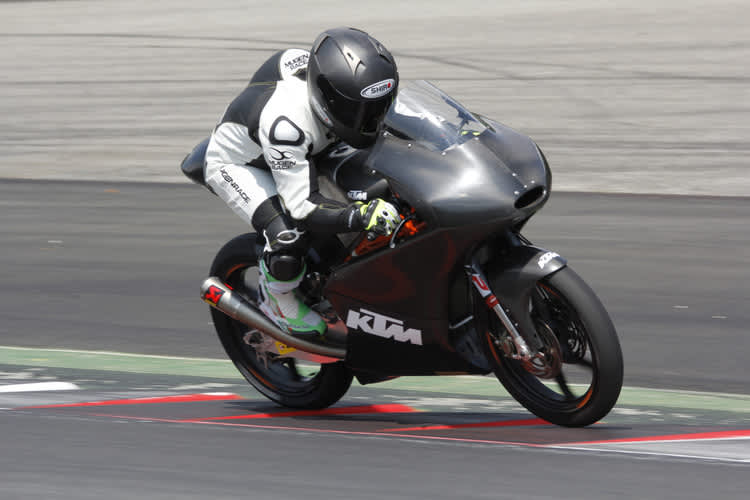 Testfahrer Efren Vazquez auf der KTM in Spielberg