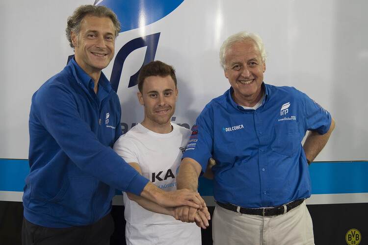 Das neue Ioda-Moto2-Team: Crew-Chief Fabrizio Manciucca, Vazquez und Teamchef Sacchi 