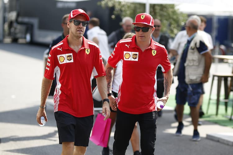 Sebsatian Vettel und Kimi Räikkönen geben Gas – und sorgen damit für gute Laune beim Ferrari-Präsidenten