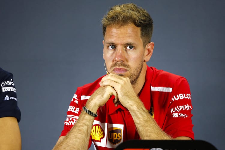 Sebastian Vettel in der Ferrari-Box