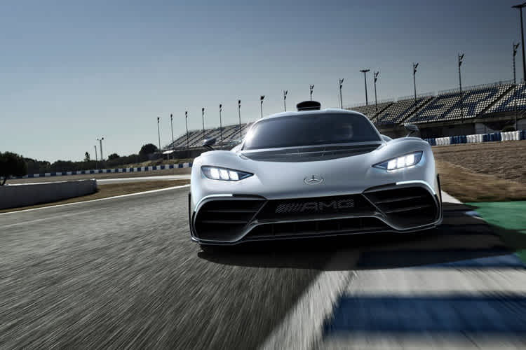 Der Mercedes-AMG Project One auf der Rennstrecke von Jerez