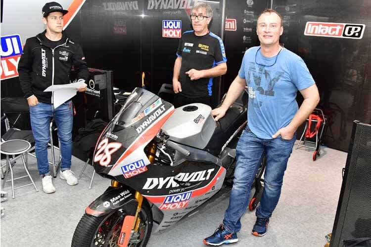 Donnerstagfrüh und er Intact-Box: Waldi mit seiner Suter MMX500