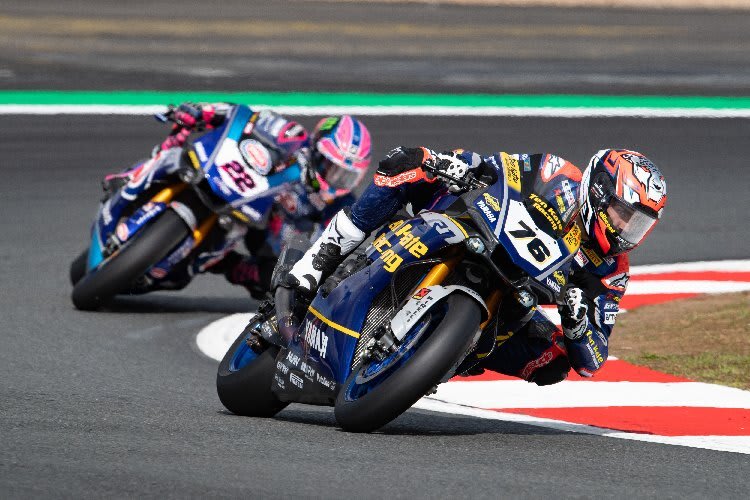 Loris Baz vor der Werksmaschine von Alex Lowes – sieht man solche Bilder 2020 regelmäßiger?