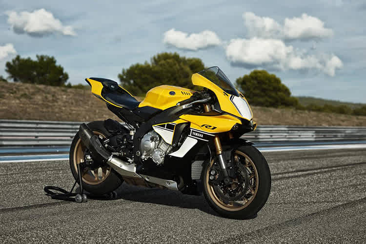 2016 YZF-R1 : Sondermodell zum 60. Firmenjubiläum in legendären Rennsportfarben