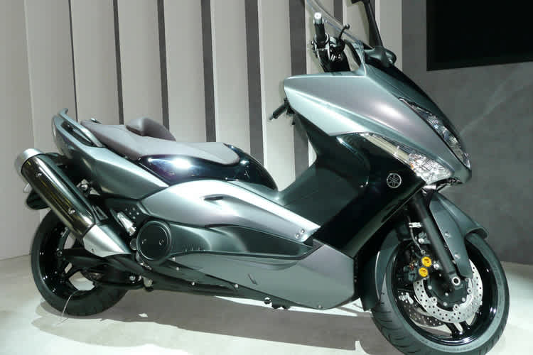 Dieses TMax-Roller (500 ccm) bevorzugt Valentino Rossi für den Strassenverkehr