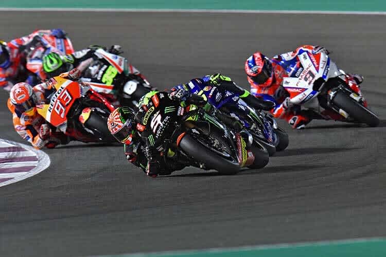 Katar-GP: Zarco (5) führt vor Rossi, Petrucci (9), Márque (93), Crutchlow und Dovizioso