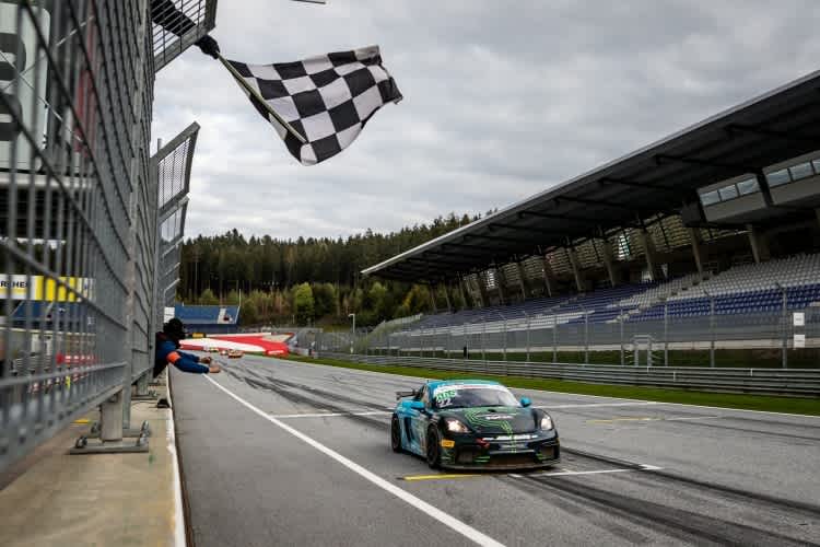 Der Porsche 718 Cayman GT4 von Allied-Racing auf dem Red Bull Ring