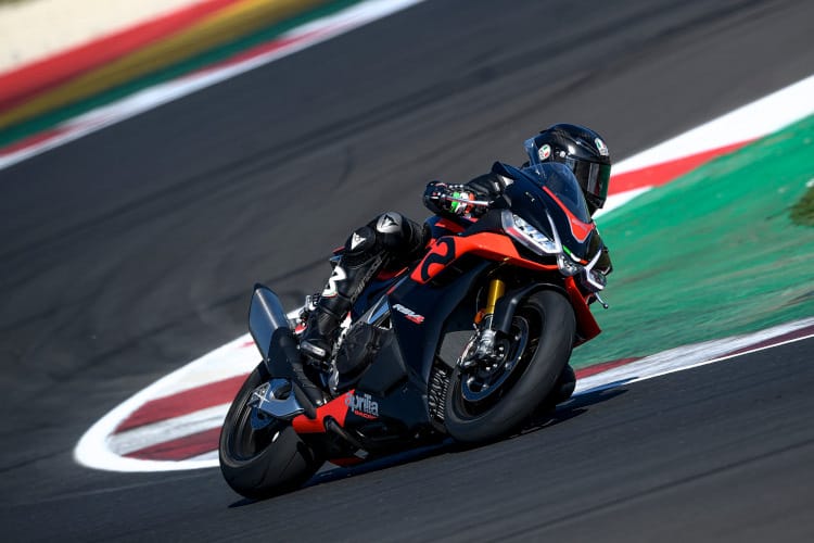 Max Biaggi auf der RSV4