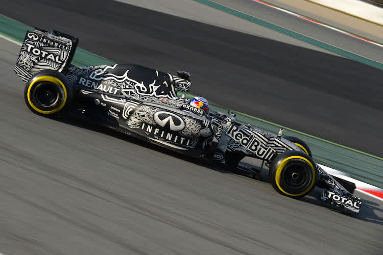Daniel Ricciardo 2015 mit einem Red Bull Racing-Renner in Tarnfarben