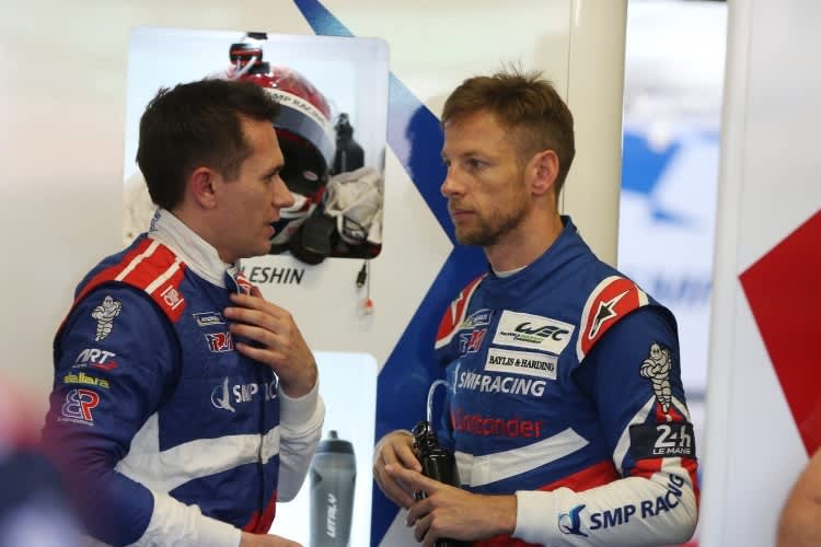Jenson Button (re.) bei den 24h Le Mans 2018