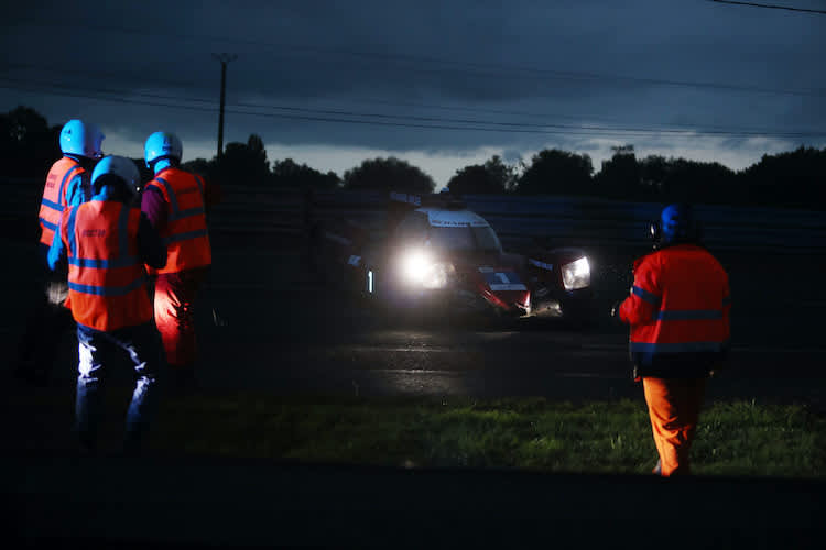 Sophia Flörsch nach dem Unfall