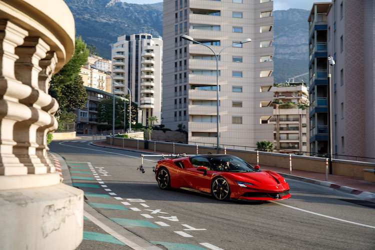 Charles Leclerc hatte die Strecke für sich – die Strassen wurden für den Dreh gesperrt  