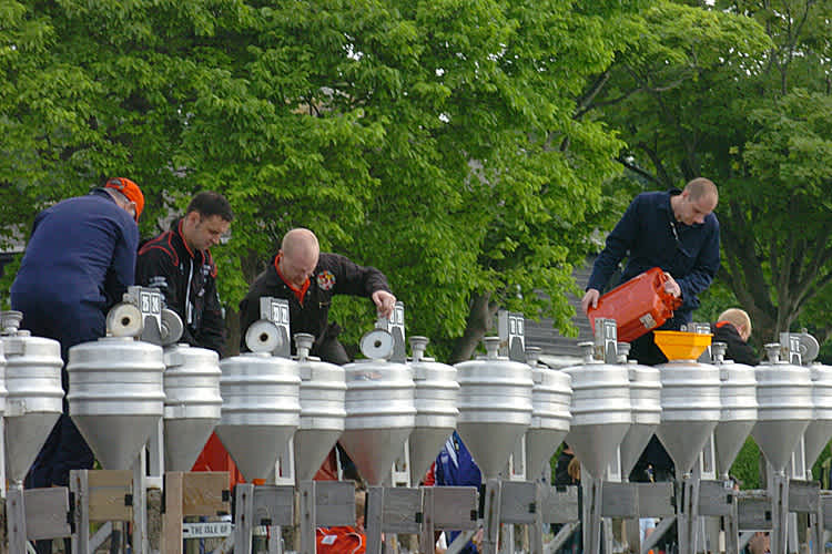 Die Benzinkanister für das Nachtanken werden dieses Jahr auf der Isle of Man leer bleiben