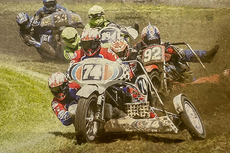 Die Briten Ducan Tolhurst/Terry Saunters (74) verunglückten 2007 in Lüdinghausen schwer