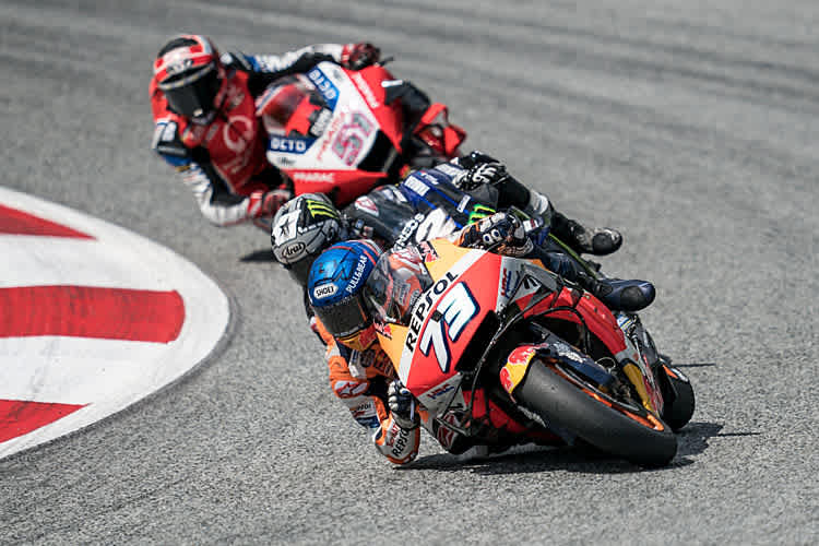 Alex Márquez (73) vor Maverick Viñales und Michele Pirro