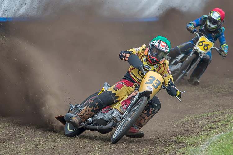 Marcel Dachs ist mit der Startnummer 33 unterwegs