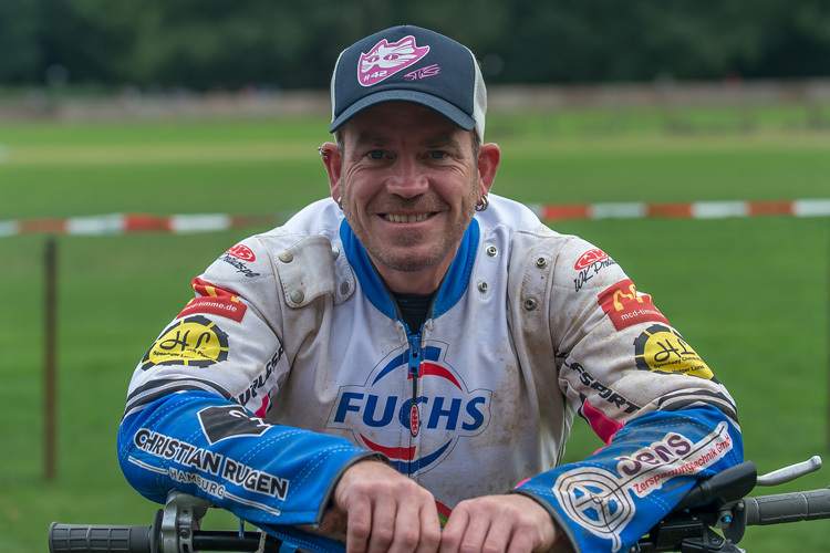 Stephan Katt ist 41 Jahre alt geworden. Herzlichen Glückwunsch. Am Sonntag steht der Challenge in Roden (NL) an