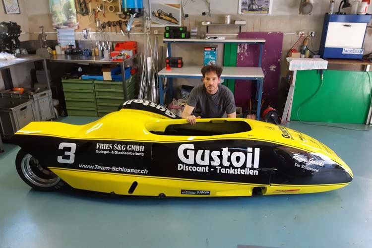 Noch bleibt Markus Schlosser mit seiner LCR Yamaha 600 in der heimischen Werkstatt