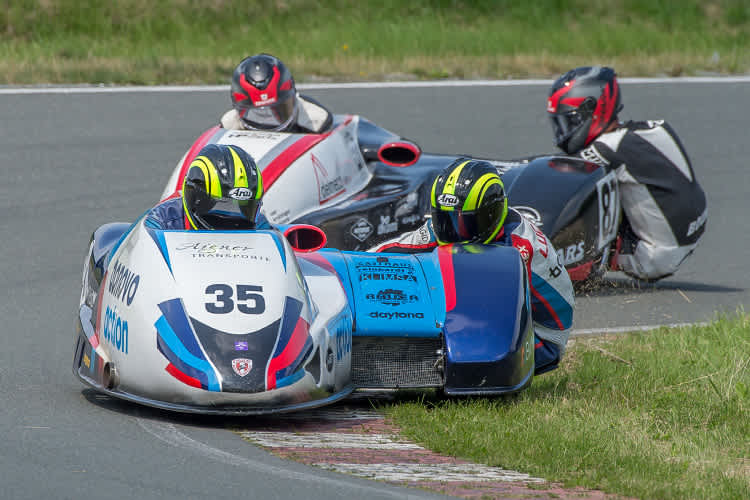 Josef Sattler/Luca Schmidt (ARS Yamaha 600) sind die Favoriten in Schleiz.