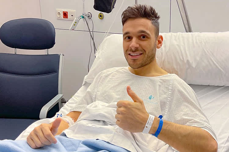 Daumen hoch bei Niccolò Canepa nach seinem Sturz