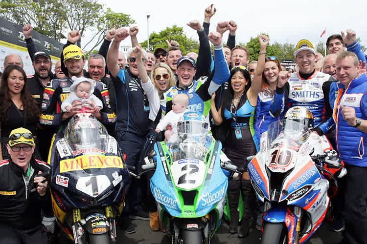 Die Top-3 der letzten Sionr-TT: Conor Cummins, Dean Harrison, Peter Hickman (vlnr.)
