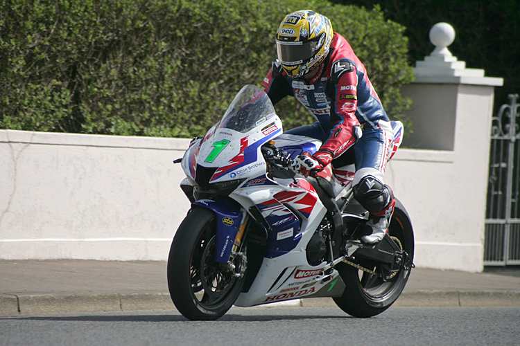 Beim North West 200 konnte Glenn Irwin die letzten sechs Superbike-Rennen gewinnen