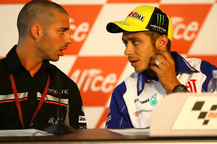 Marco Melandri und Valentino Rossi lieferten sich auf der Strecke zahlreiche Duelle