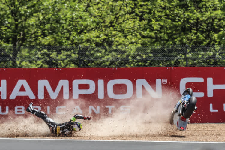 Sturz in der Anfangsphase für die Metiss, nach neun Stunden auf Gesamtrang 31