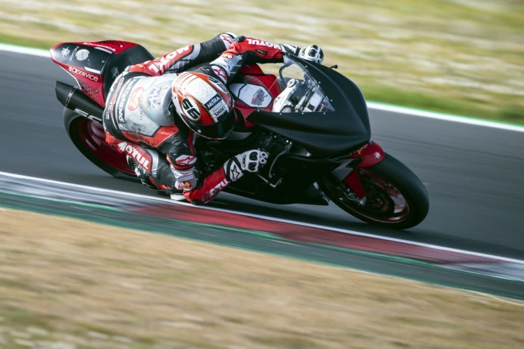 Niki Tuuli sieht der Supesport-WM 2022 entspannt entgegen