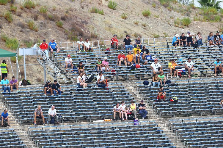 Voll waren die Tribünen bei der SBK-WM in Jerez ohnehin nicht