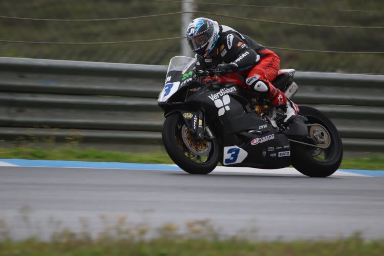 Raffaele De Rosa war auf feuchter Piste der schnellste Supersport-Pilot