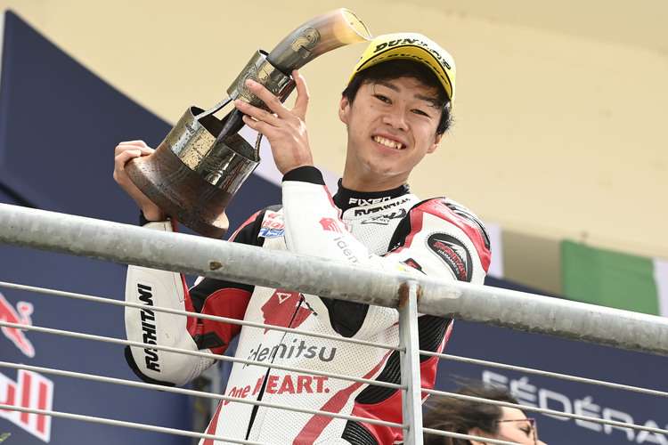Ai Ogura auf dem Podium von Austin