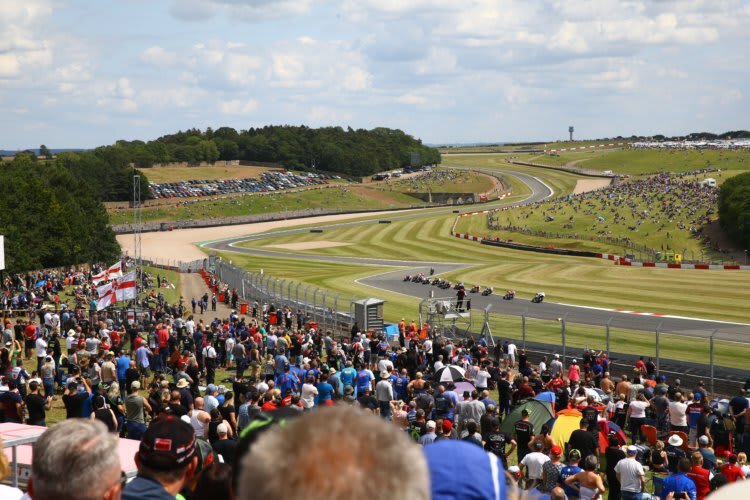 Voll wird es auf den weitläufigen Tribünen in Donington nicht sein 