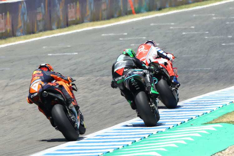 Franco Morbidelli auf der Jagd nach Jack Miller, dahinter Pol Espargaró