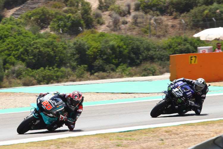Fabio Quartararo gefolgt von Maverick Viñales 