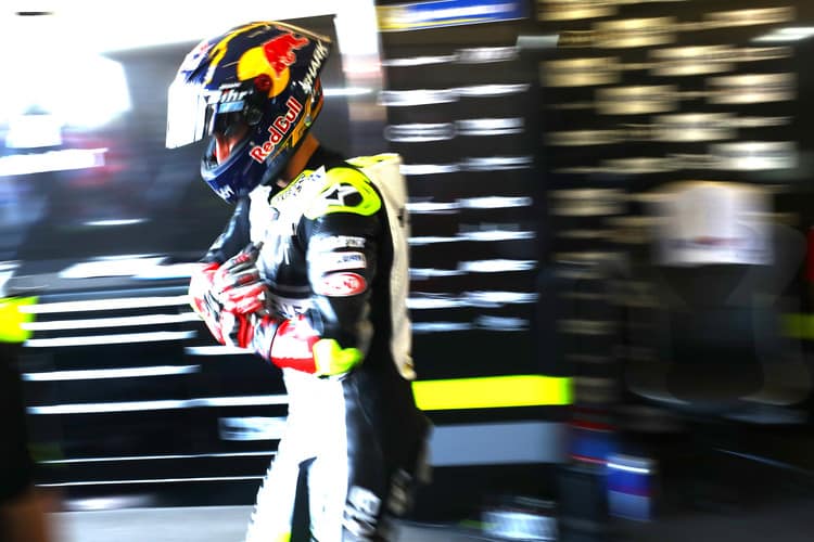 Johann Zarco auf dem Weg zu seinem Arbeitsgerät