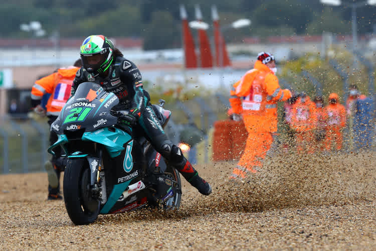 Bei diesem Unfall zerstörte sich Franco Morbidelli sein Motorrad