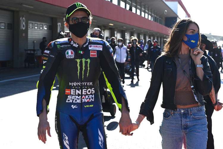 In Portimão begleitete Francesca ihren Valentino Rossi