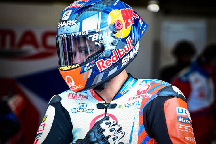 Johann Zarco mit speziellem Helm-Design 