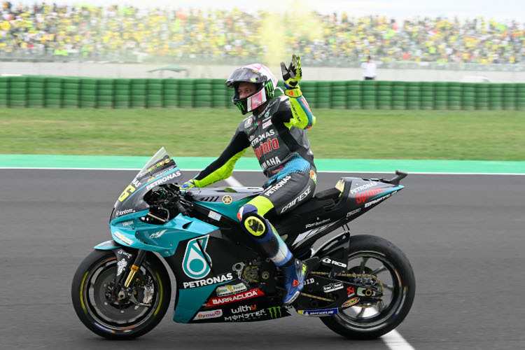 Misano: Valentino Rossi vor gelber Kulisse